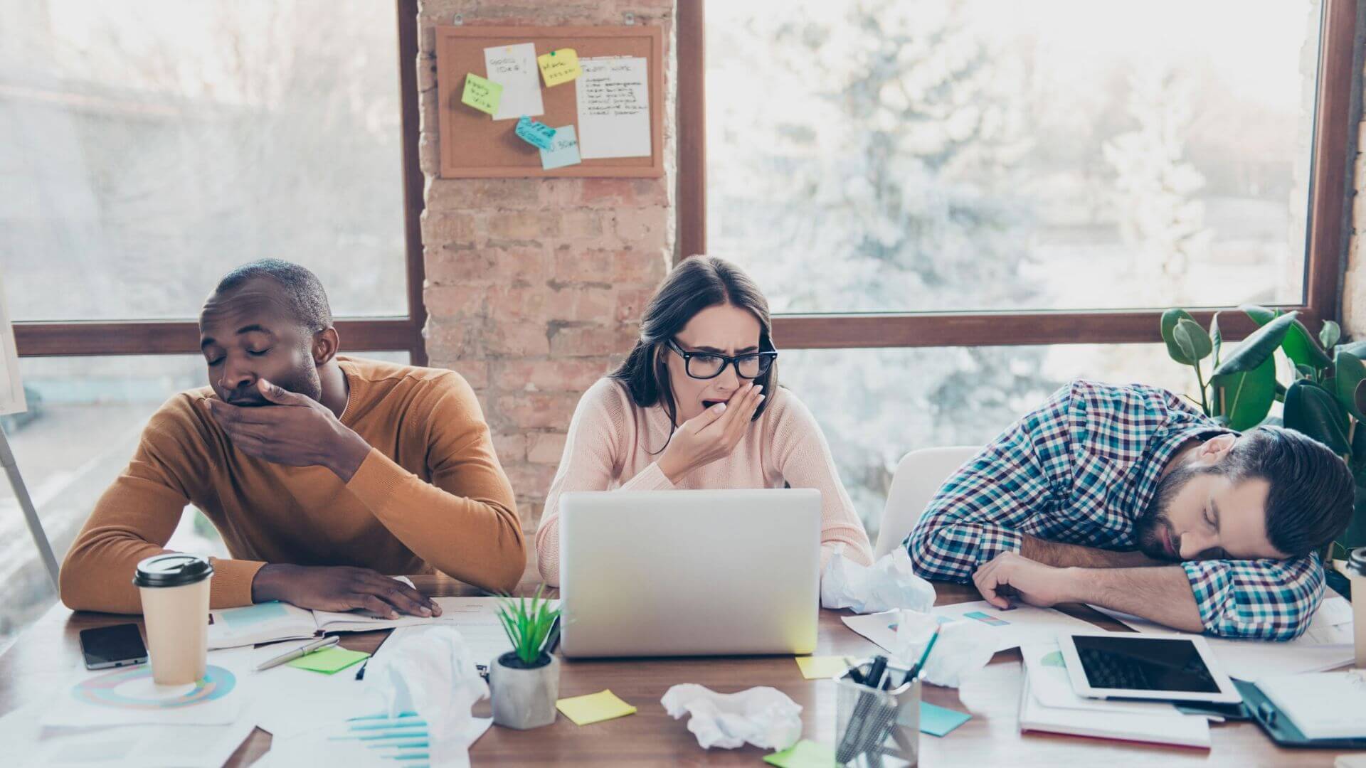 Les bienfaits de la sieste au travail : toutes les raisons d’y succomber !